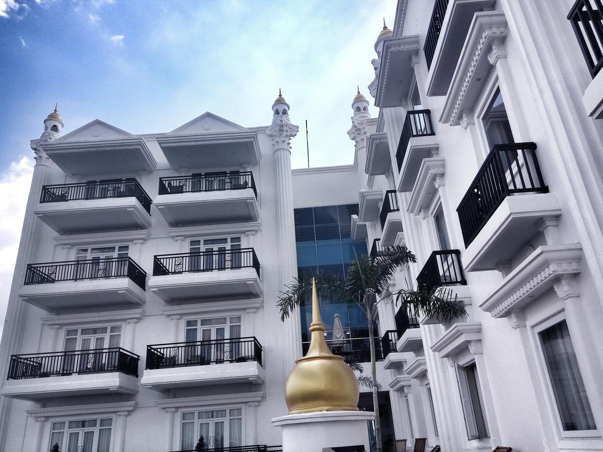 Tara Hotel Yogyakarta Tugu Ngoại thất bức ảnh