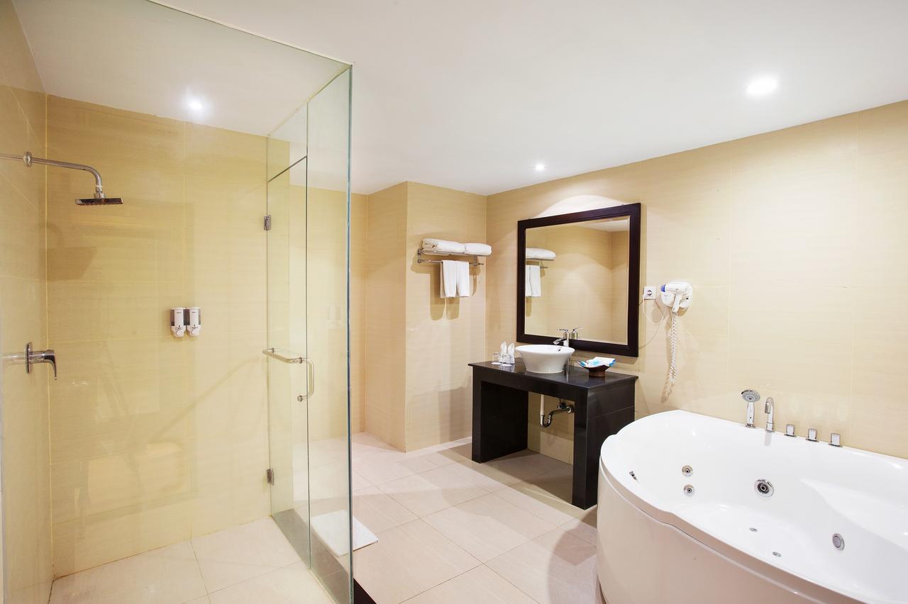 Tara Hotel Yogyakarta Tugu Ngoại thất bức ảnh