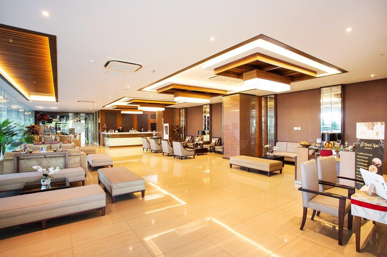 Tara Hotel Yogyakarta Tugu Ngoại thất bức ảnh