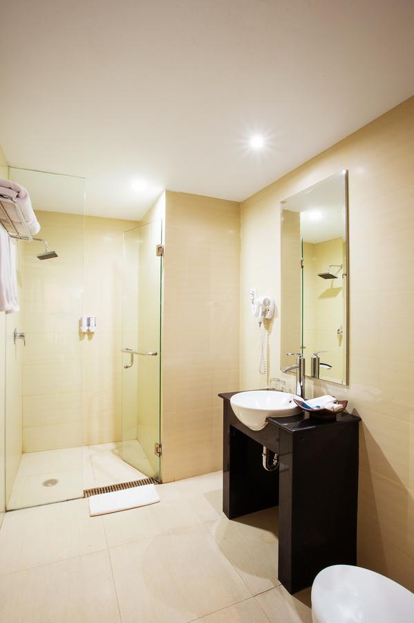 Tara Hotel Yogyakarta Tugu Ngoại thất bức ảnh